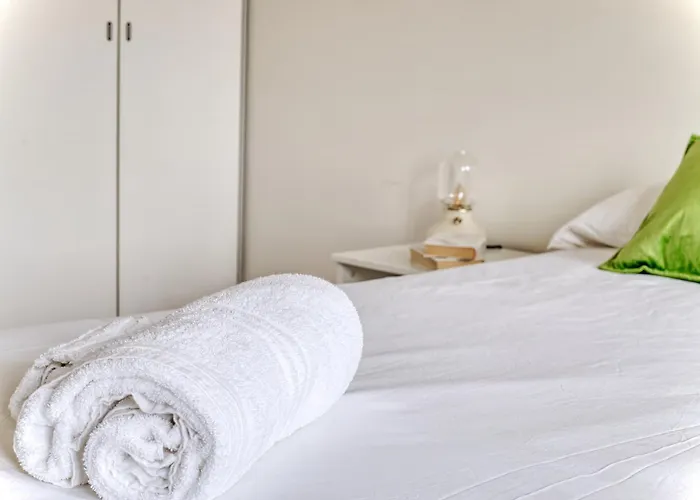 Balilla30 - Spacious 2 Bedroom Apt Next To City Center